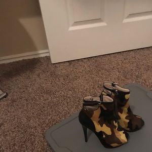 MK Shoes Camouflage
